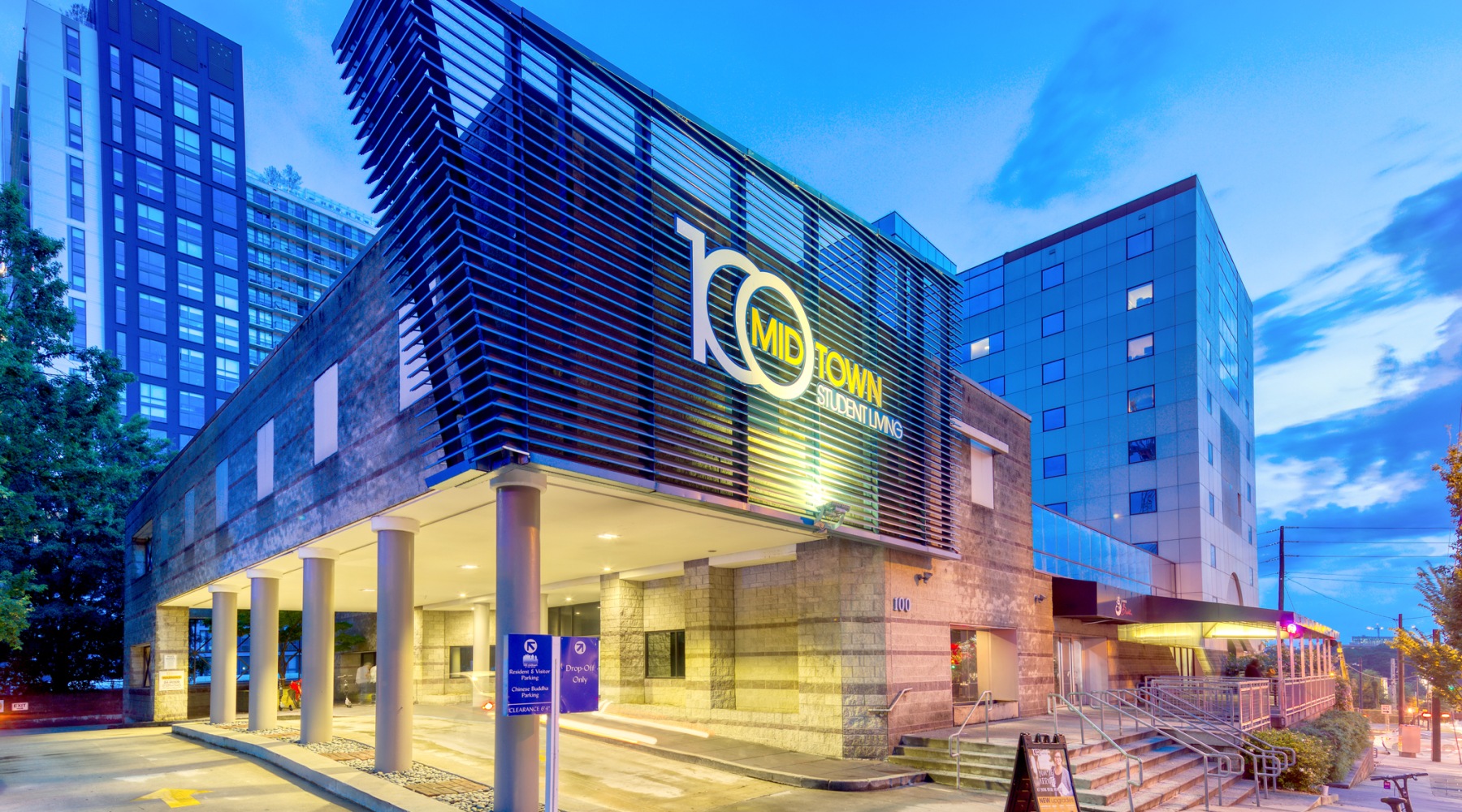 exterior of building showing a spacious entrance